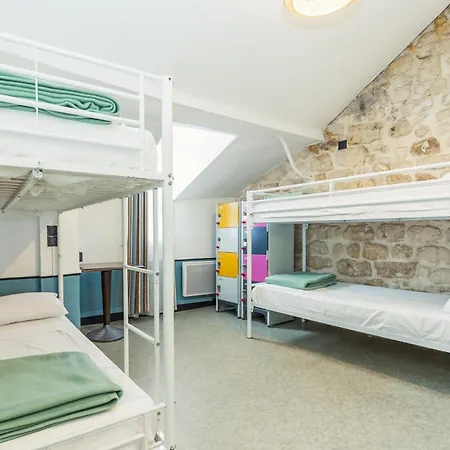 Young And Happy Latin Quarter By Hiphophostels * Paris