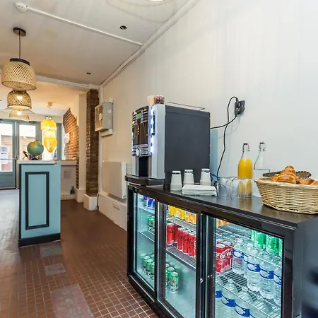 Auberge de jeunesse Young And Happy Latin Quarter By Hiphophostels *