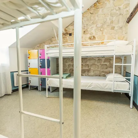 Young And Happy Latin Quarter By Hiphophostels Auberge de jeunesse Paris