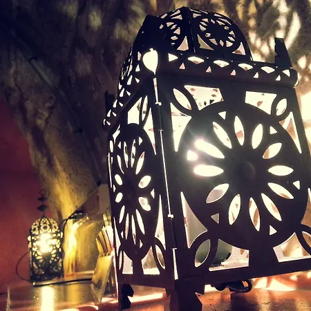 영 앤 해피 라틴 쿼터 바이 힙합호스텔스 호스텔 파리