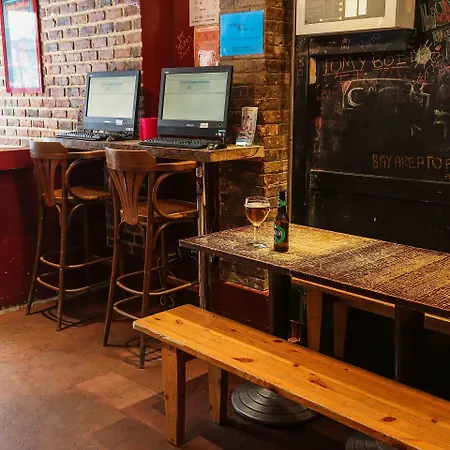 Young And Happy Latin Quarter By Hiphophostels Hostel Párizs
