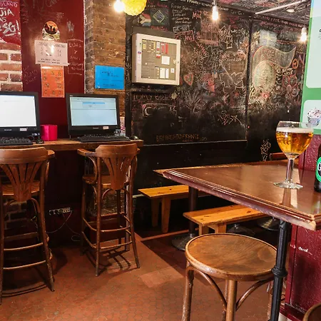 Young And Happy Latin Quarter By Hiphophostels Hostel Párizs