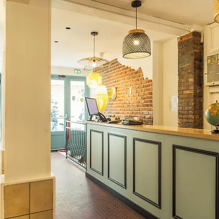 Young And Happy Latin Quarter By Hiphophostels * Paris