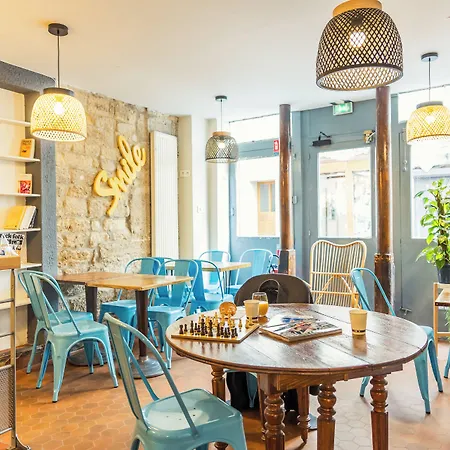 Young And Happy Latin Quarter By Hiphophostels Auberge de jeunesse