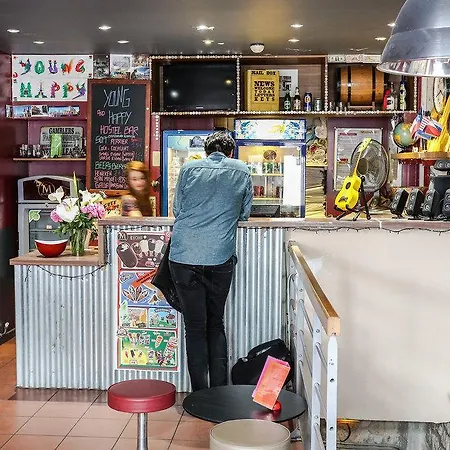 Young And Happy Latin Quarter By Hiphophostels Auberge de jeunesse Paris