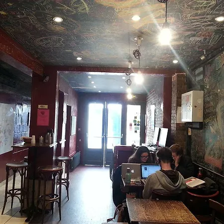 Auberge de jeunesse Young And Happy Latin Quarter By Hiphophostels