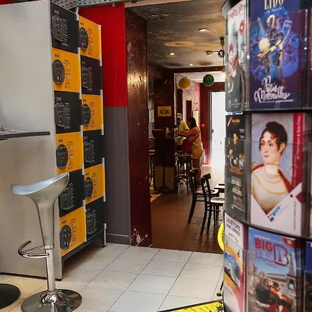 Young And Happy Latin Quarter By Hiphophostels Auberge de jeunesse *