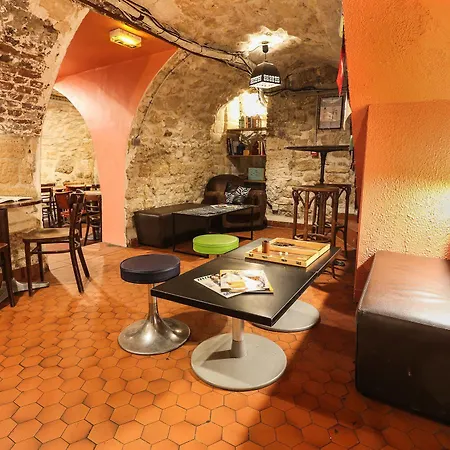Young And Happy Latin Quarter By Hiphophostels Auberge de jeunesse Paris