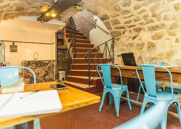 Ostello Young And Happy Latin Quarter By Hiphophostels