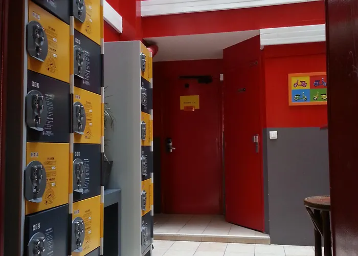 Young And Happy Latin Quarter By Hiphophostels * Parigi