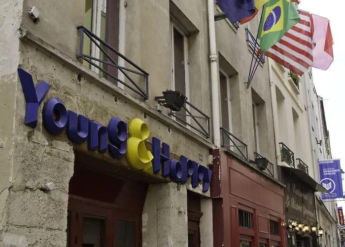 Ostello Young And Happy Latin Quarter By Hiphophostels