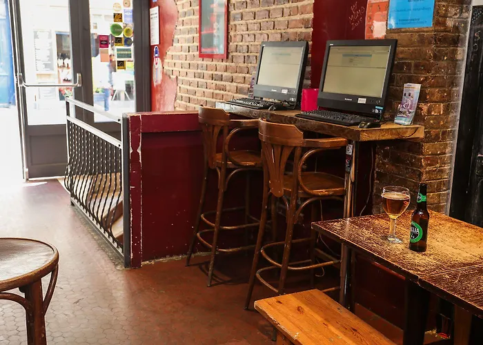 Ostello Young And Happy Latin Quarter By Hiphophostels