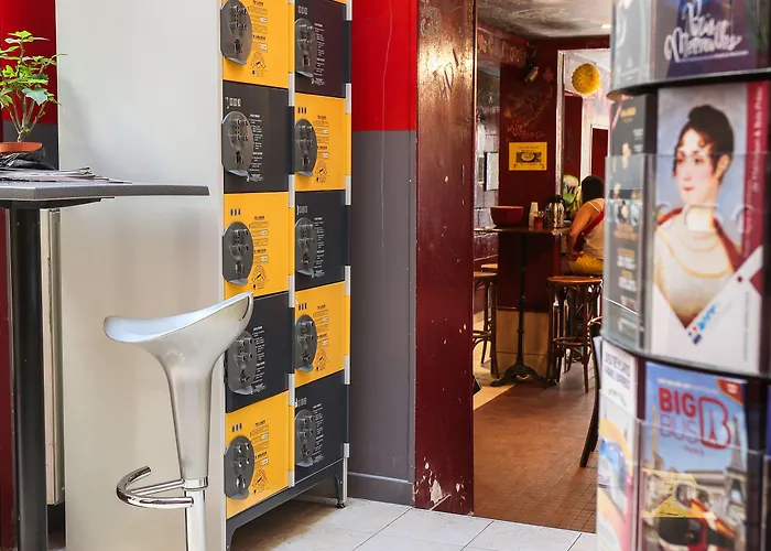 Young And Happy Latin Quarter By Hiphophostels Parigi