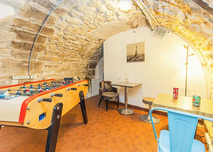 Ostello Young And Happy Latin Quarter By Hiphophostels *