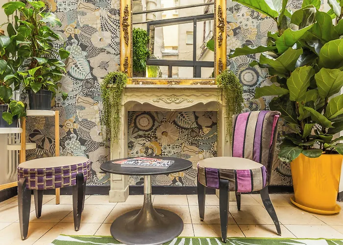 Young And Happy Latin Quarter By Hiphophostels Parigi