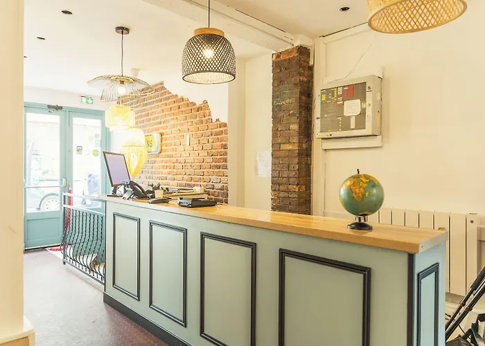 Ostello Young And Happy Latin Quarter By Hiphophostels *