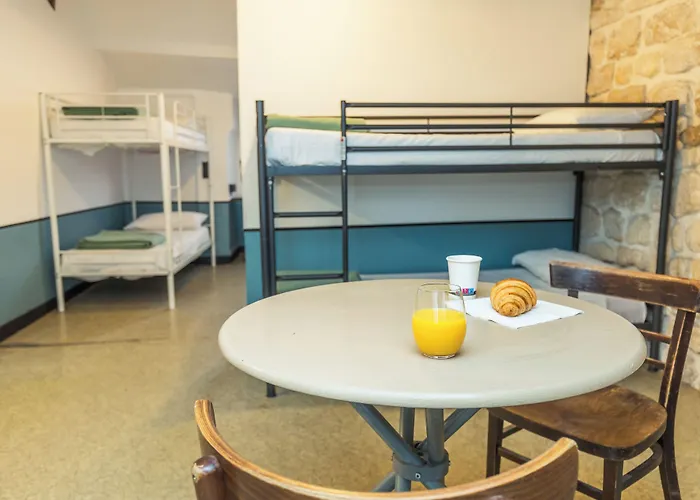 Young And Happy Latin Quarter By Hiphophostels Parigi