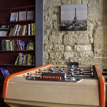 영 앤 해피 라틴 쿼터 바이 힙합호스텔스 파리