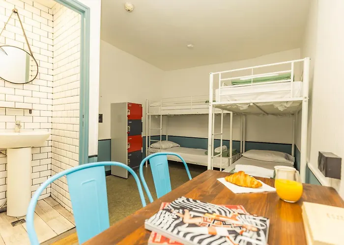 Hostel Young And Happy Latin Quarter By Hiphophostels Paris