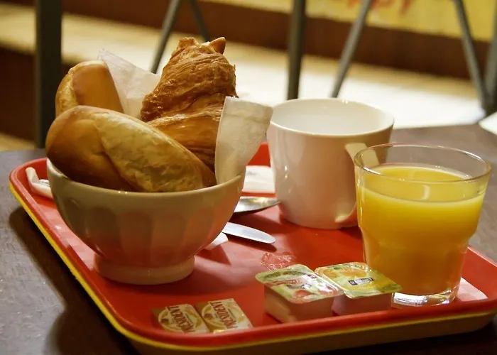 Young And Happy Latin Quarter By Hiphophostels Hostel Paris