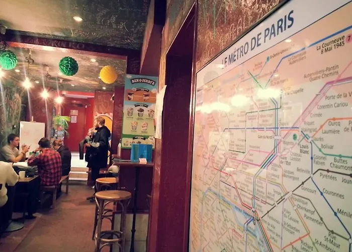 Hostel Young And Happy Latin Quarter By Hiphophostels Paris