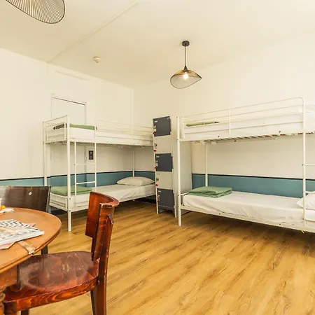 Young And Happy Latin Quarter By Hiphophostels Hostal *